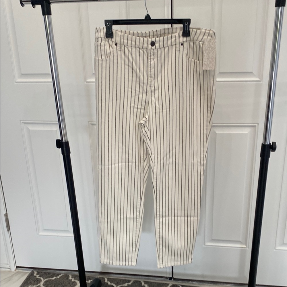 Chico's Cream and Black Chinos with Pinstripe pattern